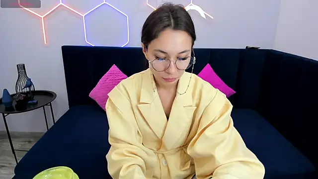 Snapshot of Kat__cat chatting on November 3, 2025, 1:29 am Kat cat online show from November 3, 2025, 1:29 am