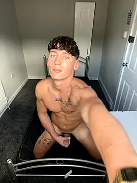 naughtyboy0124 online show from October 9, 2025, 1:20 pm