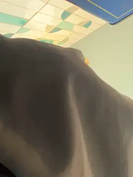 yummy0322 online show from September 19, 2025, 12:50 pm