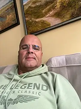 Snapshot of Renebisex chatting on October 25, 2025, 10:23 am Renebisex online show from October 25, 2025, 10:23 am