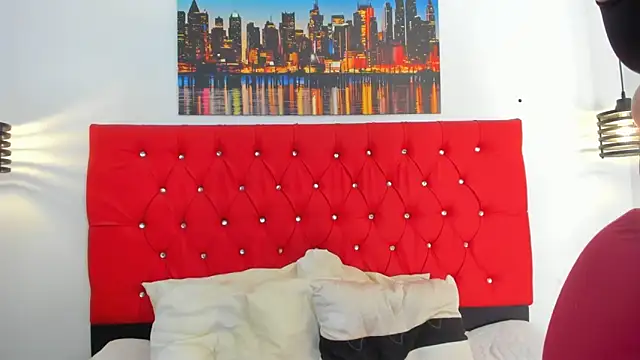 carolinacrus01 online show from March 4, 2026, 3:40 pm