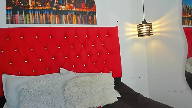 carolinacrus01 online show from March 7, 2026, 3:09 pm