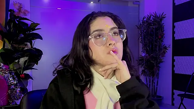 LiLLiAnderson online show from January 6, 2026, 11:36 am