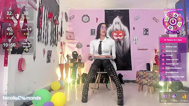 NicolleDiamonds cg online show from October 27, 2025, 1:26 pm