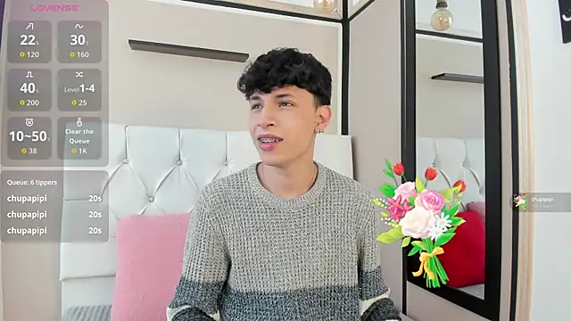 Axel  Evans online show from September 17, 2025, 1:02 pm