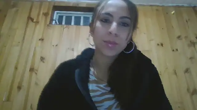 Roselingalvis13 online show from October 19, 2025, 2:56 am