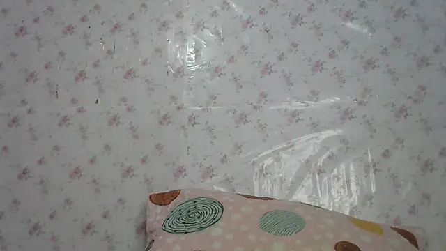 Roselingalvis13 online show from May 31, 2026, 3:04 am