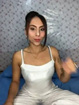Roselingalvis13 online show from July 25, 2026, 3:04 am