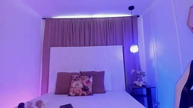 Snapshot of M0lly_Beckers chatting on October 1, 2025, 2:01 pm M0lly Beckers online show from October 1, 2025, 2:01 pm