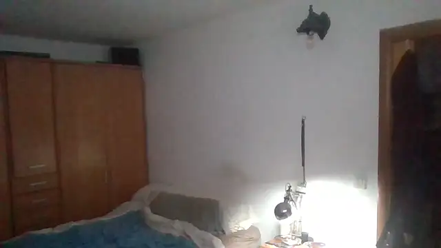 Snapshot of Zk1980 chatting on October 29, 2025, 10:33 pm Zk1980 online show from October 29, 2025, 10:33 pm