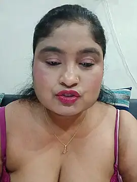 Snapshot of hornyriyanka chatting on June 9, 2026, 2:12 am hornyriyanka online show from June 9, 2026, 2:12 am