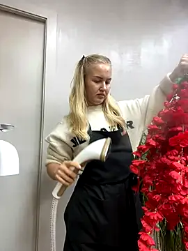 CandyVice online show from September 30, 2025, 5:18 pm