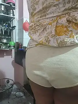dhanshri143 online show from July 4, 2026, 12:55 pm