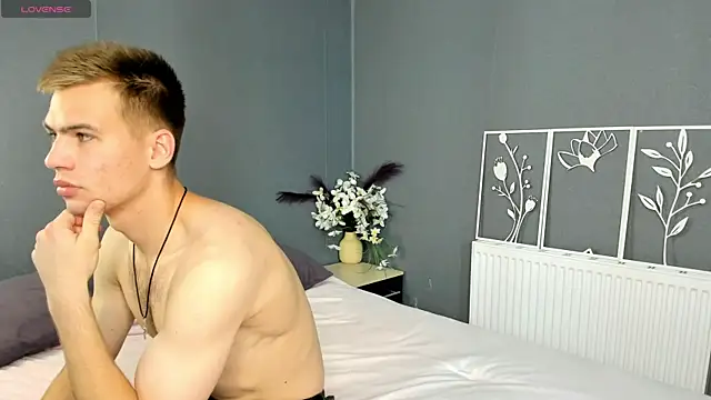 Snapshot of Garden_of_Eden_ chatting on June 1, 2026, 4:25 am Garden of Eden online show from June 1, 2026, 4:25 am