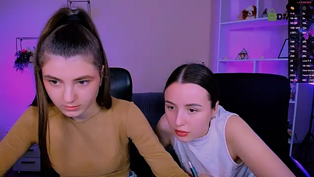 Snapshot of lissa_night chatting on November 18, 2025, 3:05 pm lissa night online show from November 18, 2025, 3:05 pm