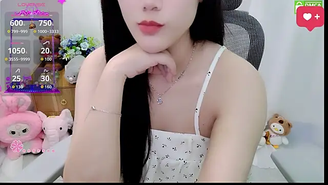 Snapshot of HanaYourlove chatting on May 17, 2026, 12:45 pm HanaYourlove online show from May 17, 2026, 12:45 pm