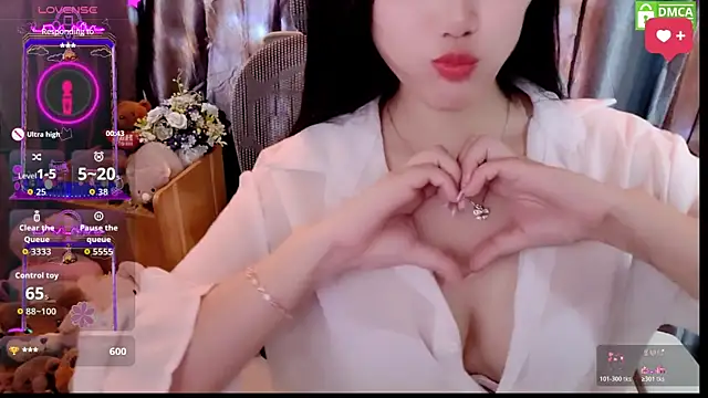 Snapshot of HanaYourlove chatting on June 8, 2026, 11:10 am HanaYourlove online show from June 8, 2026, 11:10 am