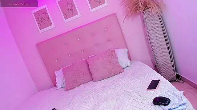 Snapshot of ANNIE_DOLCE_ chatting on October 23, 2025, 9:46 pm ANNIE DOLCE online show from October 23, 2025, 9:46 pm