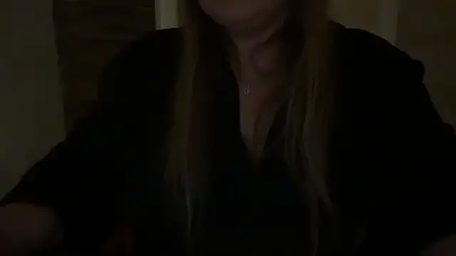 Snapshot of Lisa_S_7777 chatting on December 16, 2025, 11:10 pm Lisa S 7777 online show from December 16, 2025, 11:10 pm