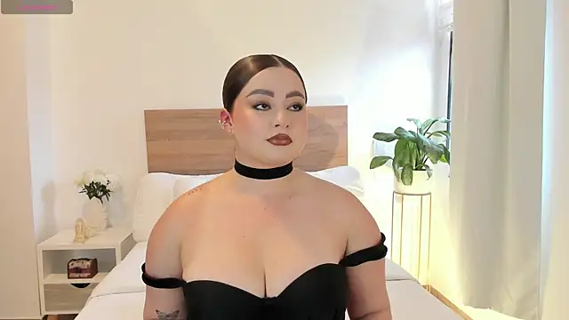 Lea Joness online show from July 31, 2026, 8:52 pm