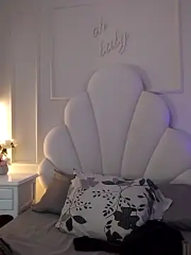 Kaylachannell online show from June 30, 2026, 3:40 am