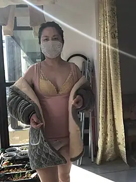 chengcheng12 online show from January 13, 2026, 5:57 am