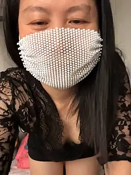 chengcheng12 online show from March 18, 2026, 1:53 am