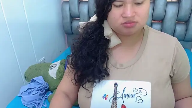 Snapshot of Madison_Copers chatting on December 19, 2025, 11:01 pm Madison Copers online show from December 19, 2025, 11:01 pm