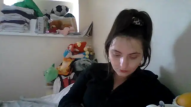 DInaraXRose online show from April 2, 2026, 3:31 pm