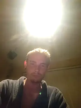 Snapshot of piercingpik chatting on September 8, 2025, 8:41 pm piercingpik online show from September 8, 2025, 8:41 pm