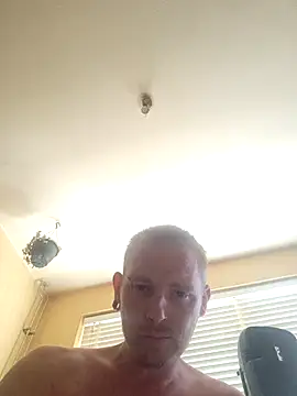 Snapshot of piercingpik chatting on July 7, 2026, 10:30 am piercingpik online show from July 7, 2026, 10:30 am