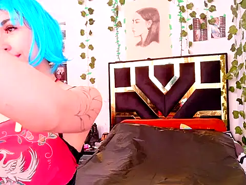 Snapshot of lucywhite13 chatting on October 25, 2025, 4:35 pm lucywhite13 online show from October 25, 2025, 4:35 pm