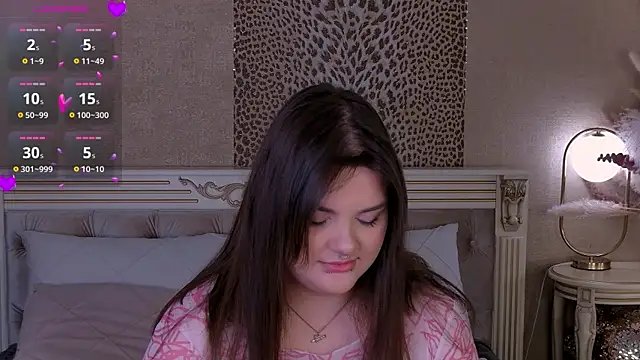 Snapshot of EmilyHyde chatting on February 20, 2026, 10:27 am EmilyHyde online show from February 20, 2026, 10:27 am