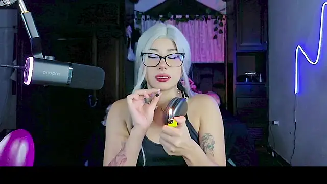 Snapshot of Shisuku_Sophi chatting on November 23, 2025, 3:17 am Shisuku Sophi online show from November 23, 2025, 3:17 am