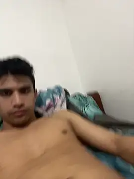 Snapshot of Camachito332 chatting on April 2, 2026, 11:46 pm Camachito332 online show from April 2, 2026, 11:46 pm