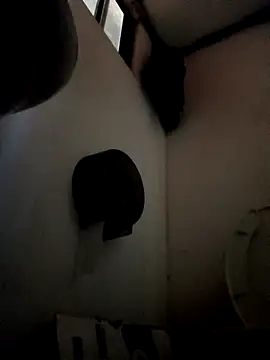 Snapshot of Secreto25 chatting on October 20, 2025, 4:24 am Secreto25 online show from October 20, 2025, 4:24 am