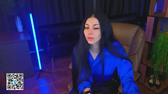 Emmi Swon online show from September 21, 2025, 1:57 pm