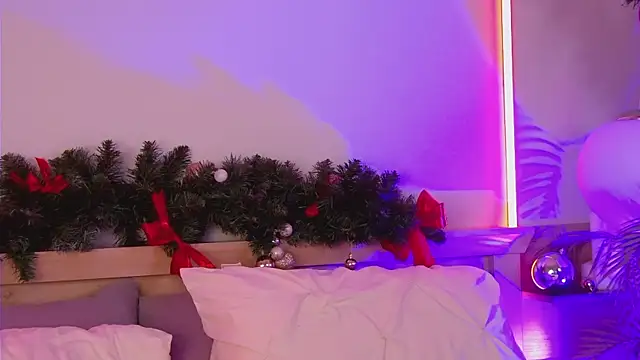 MiaEuphoria  online show from January 16, 2026, 4:05 am