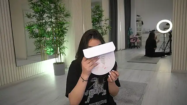 EmmaBlanco online show from February 5, 2026, 8:02 pm