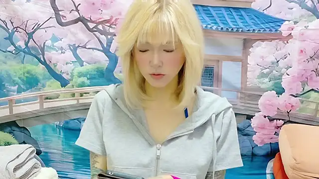 Snapshot of kimagure-fu- chatting on August 3, 2026, 8:12 pm kimagure-fu- online show from August 3, 2026, 8:12 pm