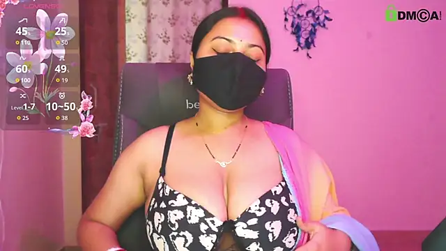 SassyWildCouple online show from July 17, 2026, 12:01 pm