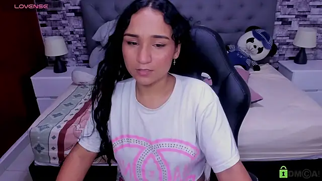 salome rojas  online show from March 11, 2026, 9:21 pm