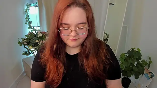 Snapshot of Neko_Moor chatting on September 17, 2025, 8:43 pm Neko Moor online show from September 17, 2025, 8:43 pm