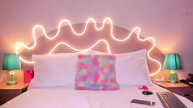 Snapshot of Enrrixxx_ chatting on September 19, 2025, 12:34 am Enrrixxx online show from September 19, 2025, 12:34 am