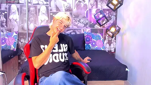 Snapshot of Enrrixxx_ chatting on September 24, 2025, 12:36 am Enrrixxx online show from September 24, 2025, 12:36 am