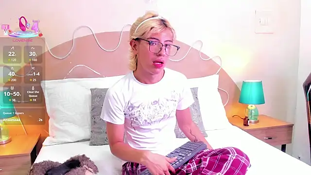 Snapshot of Enrrixxx_ chatting on November 27, 2025, 10:12 pm Enrrixxx online show from November 27, 2025, 10:12 pm