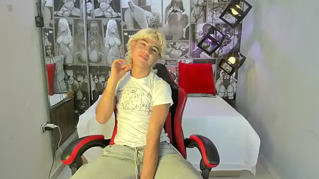 Snapshot of Enrrixxx_ chatting on January 17, 2026, 12:37 am Enrrixxx online show from January 17, 2026, 12:37 am