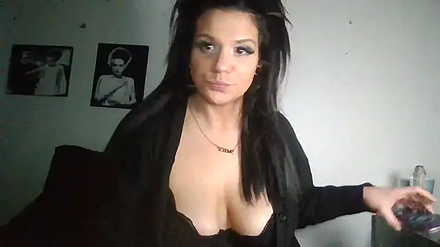 ovmilf online show from May 14, 2026, 5:31 pm