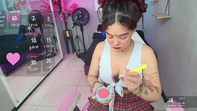 Snapshot of Maggy_t18 chatting on November 7, 2025, 7:36 pm Maggy t18 online show from November 7, 2025, 7:36 pm