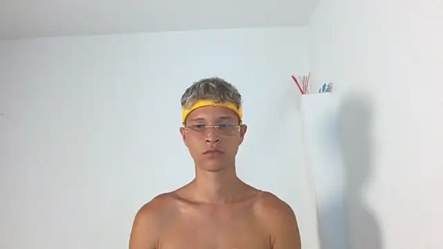 Twinkcock22 online show from July 8, 2026, 9:08 pm